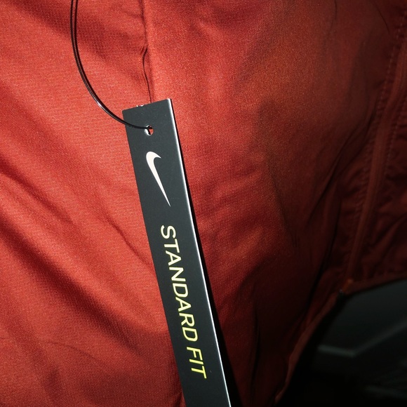 Nike AeroLoft ventilated vest - Picture 6 of 8